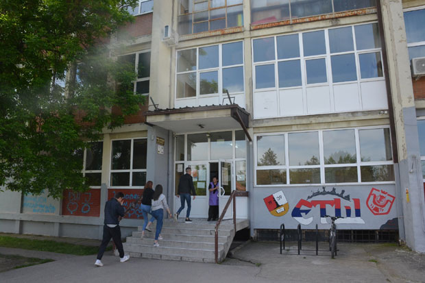 80 ГОДИНА ЕКОНОМСКО-ТРГОВИНСКЕ ШКОЛЕ У КРУШЕВЦУ: Достојни наследници академаца